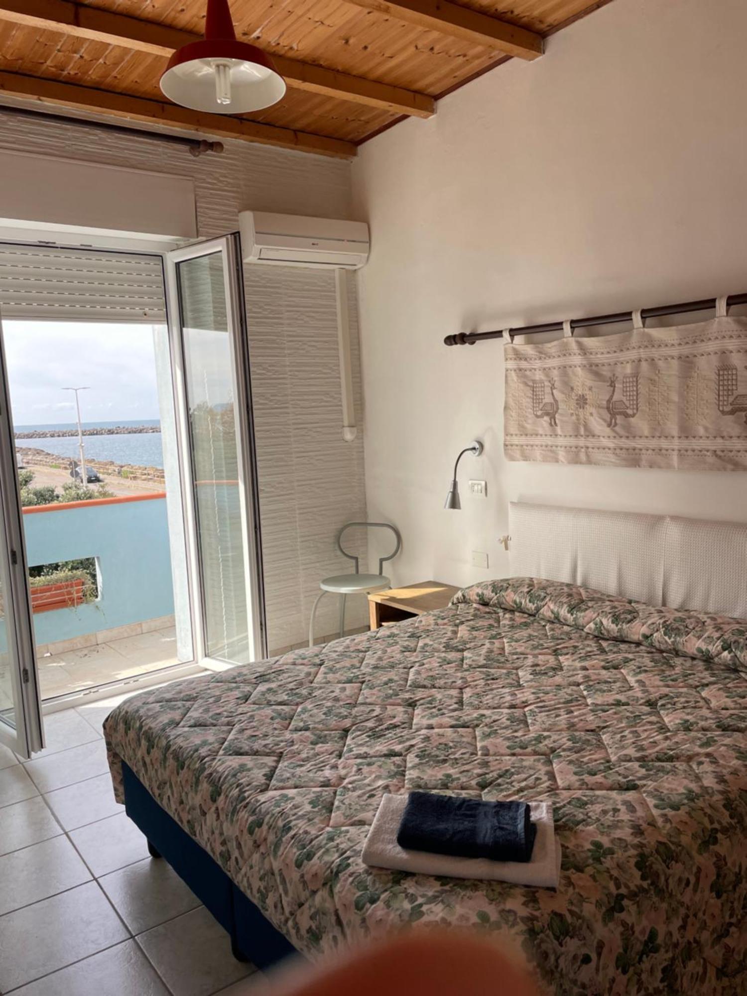 Hotel Miramare Bosa Marina Εξωτερικό φωτογραφία