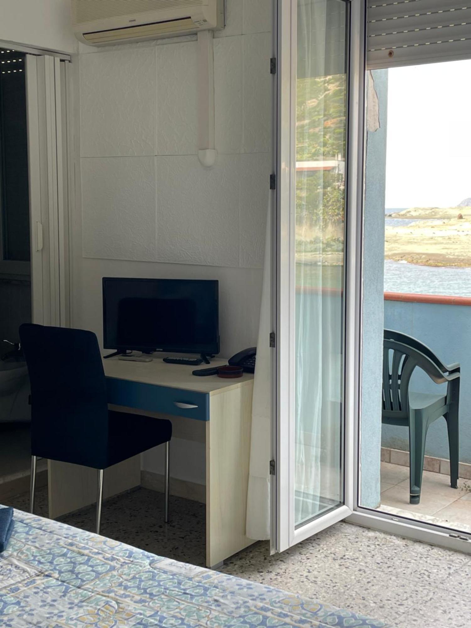 Hotel Miramare Bosa Marina Εξωτερικό φωτογραφία